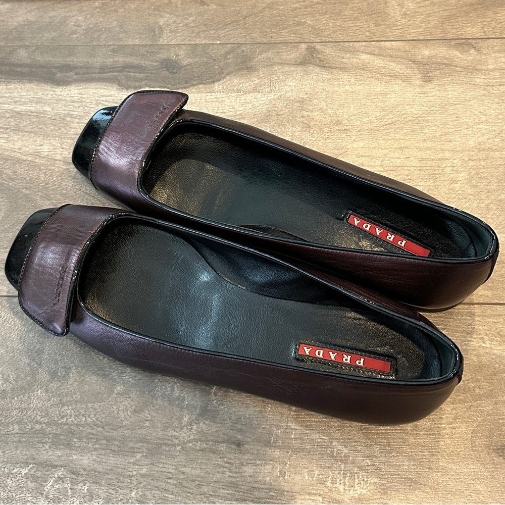 Prada Calzature Donna Two-Tone Velcro Toe Flats Size 40